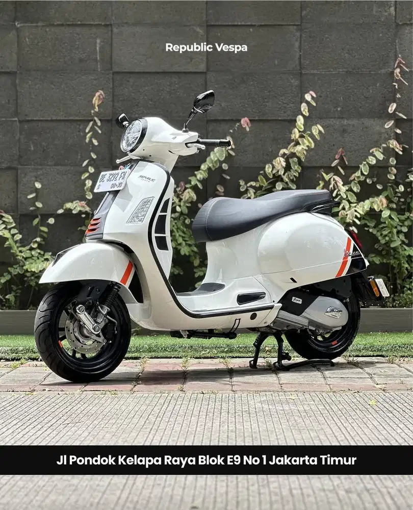 TERMURAH PIAGGIO VESPA GTS SUPERSPORT KEYLESS 150 4V TH 2024 WHITE