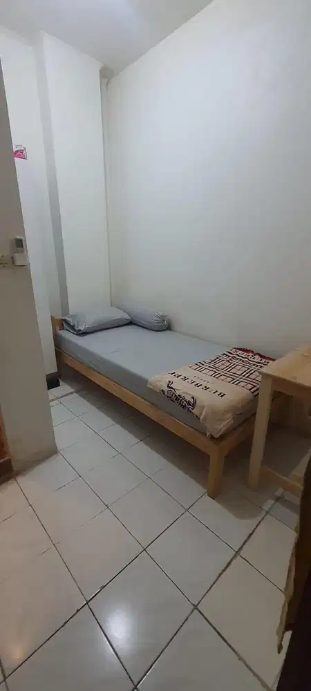 disewakan kos depan sekolah dian harapan daan mogot baru