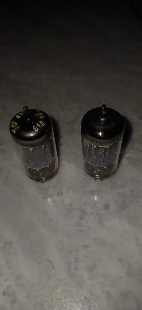 Telefunken tube ecc83 / 12ax7 kondisi normal dan