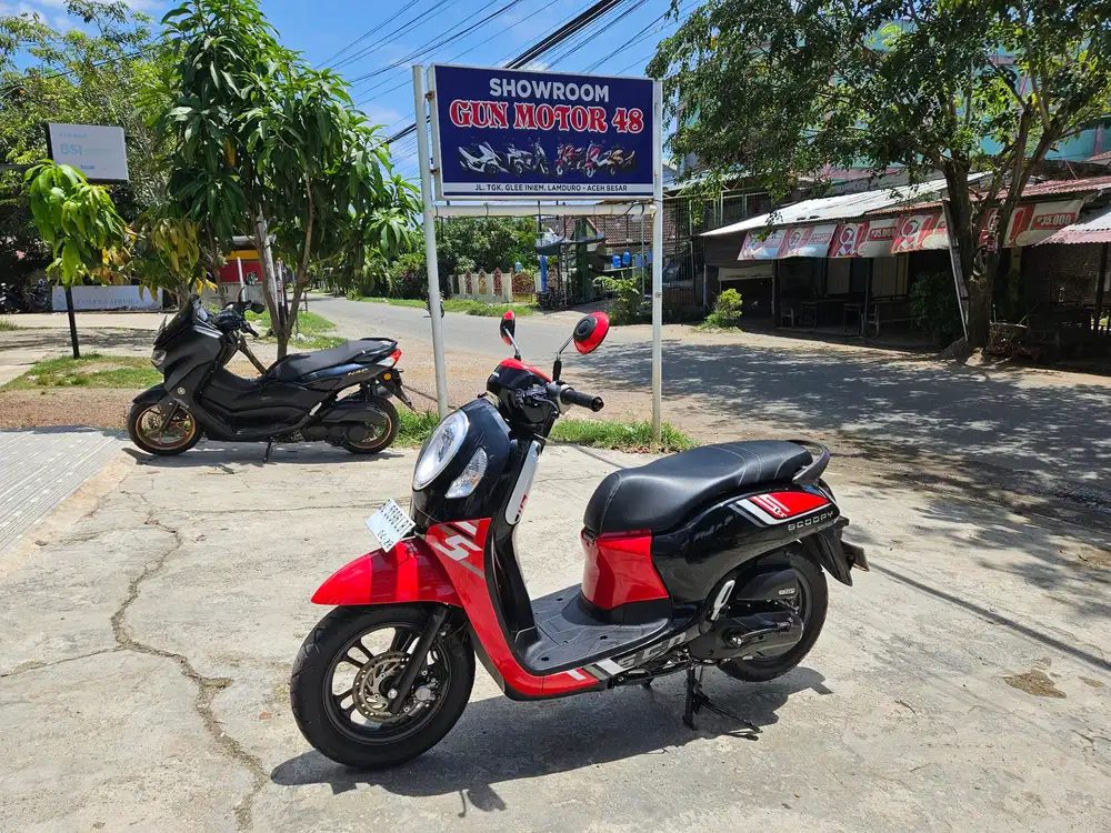 D jual honda scoopy tahun 2023