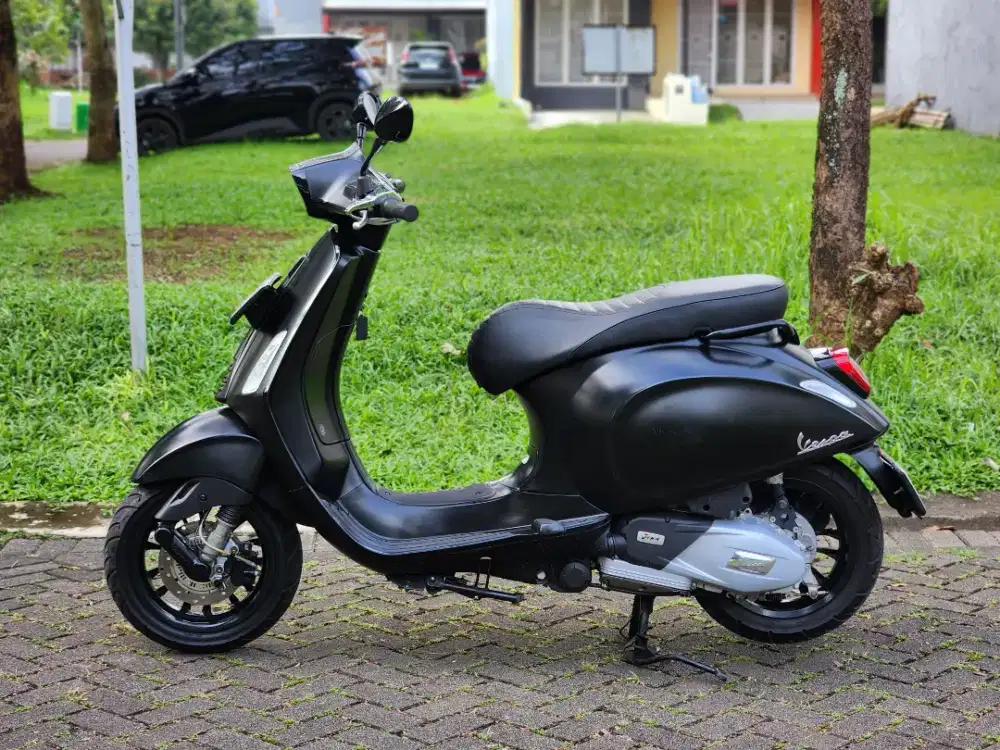 VESPA SPRINT 2019 NOTTE EDITION LIMITED I-GET ABS LOW KM 2800 MULUS