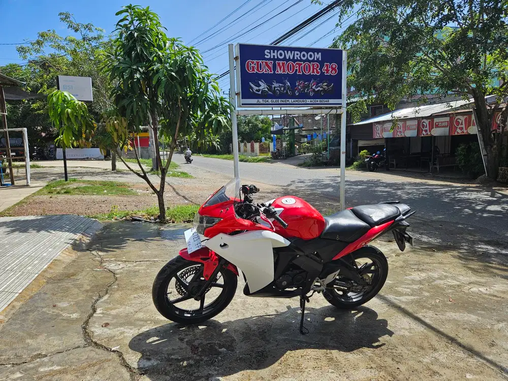 Honda cbr 150 tahun 2012