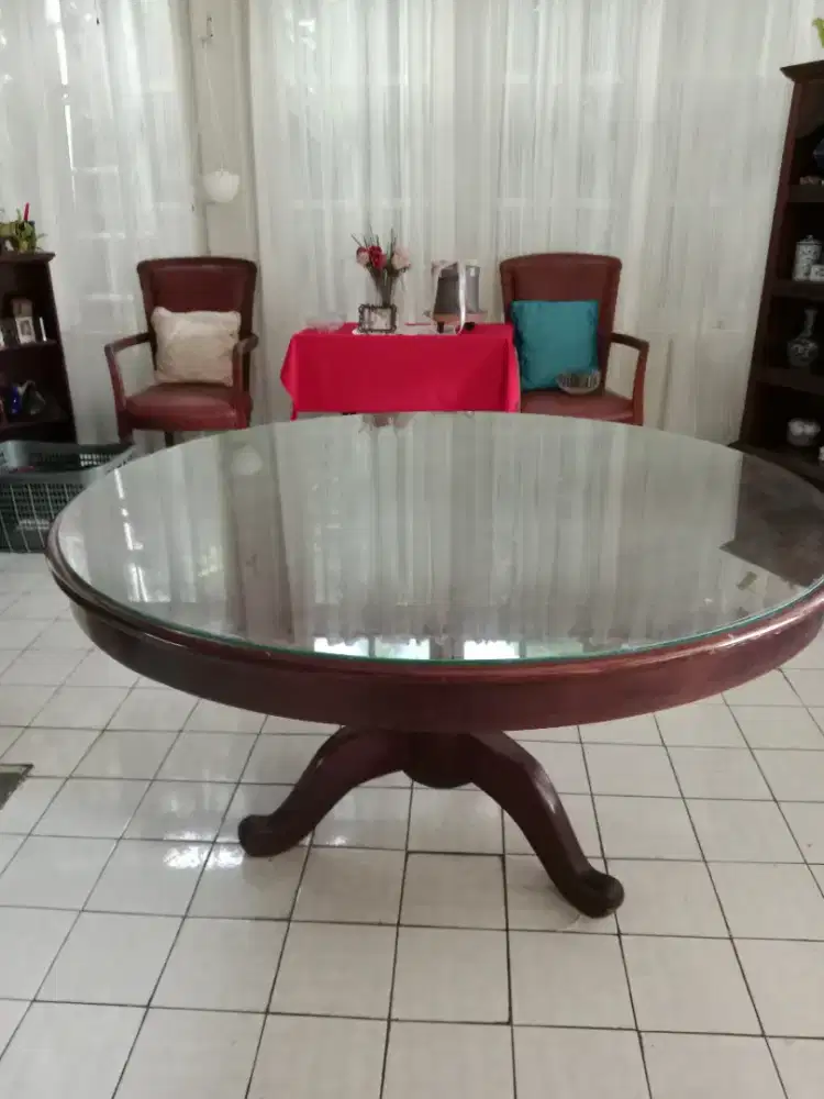 Meja makan dan 6 kursi