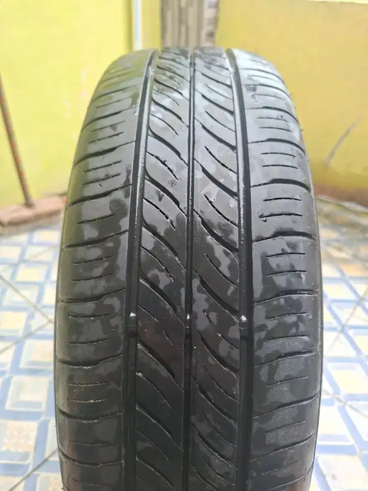 BAN MOBIL SECOND DUNLOP 175/65 R14