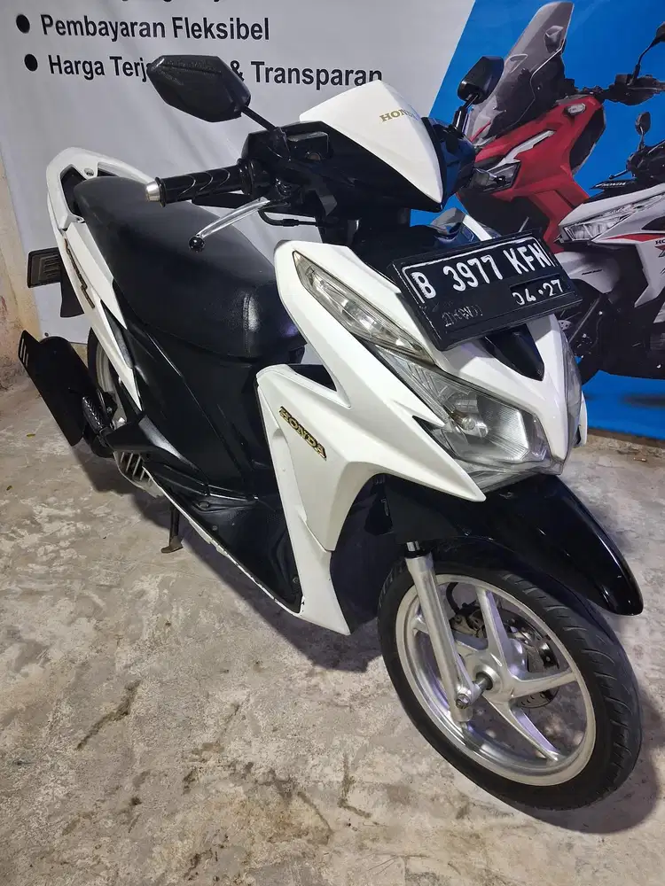 (A) Honda Vario KZR Tahun 2012 Pajak On