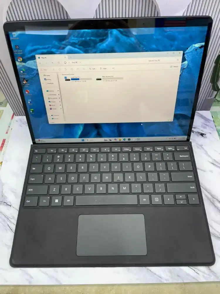 Microsoft surface pro 9 i7-1255u 16/256GB