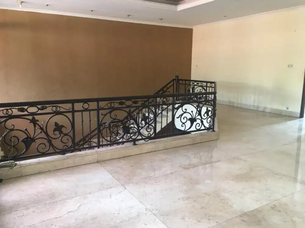 Rumah dijual Jln Erlangga Area Senopati Kebayoran Baru Jakarta Selatan