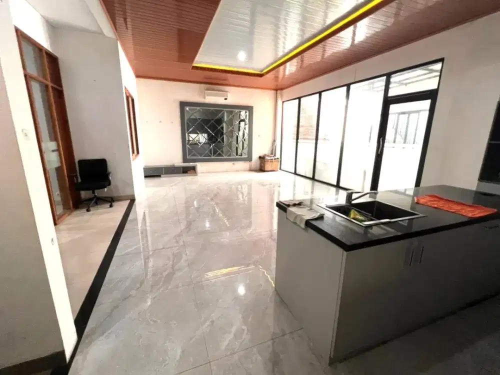 Rumah siap huni 2lt 200m type 3KT Metland Menteng Cakung
