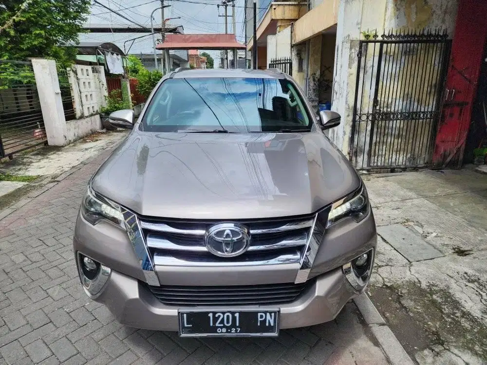 TOYOTA FORTUNER 2.4 VRZ DISEL MATIC 2017 SURABAYA