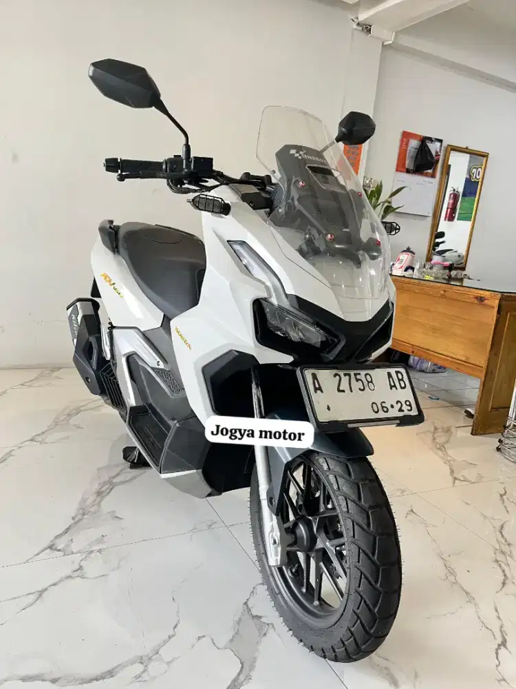 A_Honda Adv 160 CBS Tahun 2024