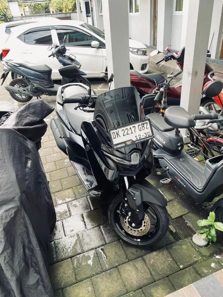 Jual Nmax tahun 2025 km 1000