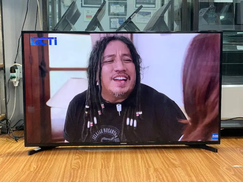 Samsung Digital 32 Inch Second kantor Normal Pemakaian Tanpa STB