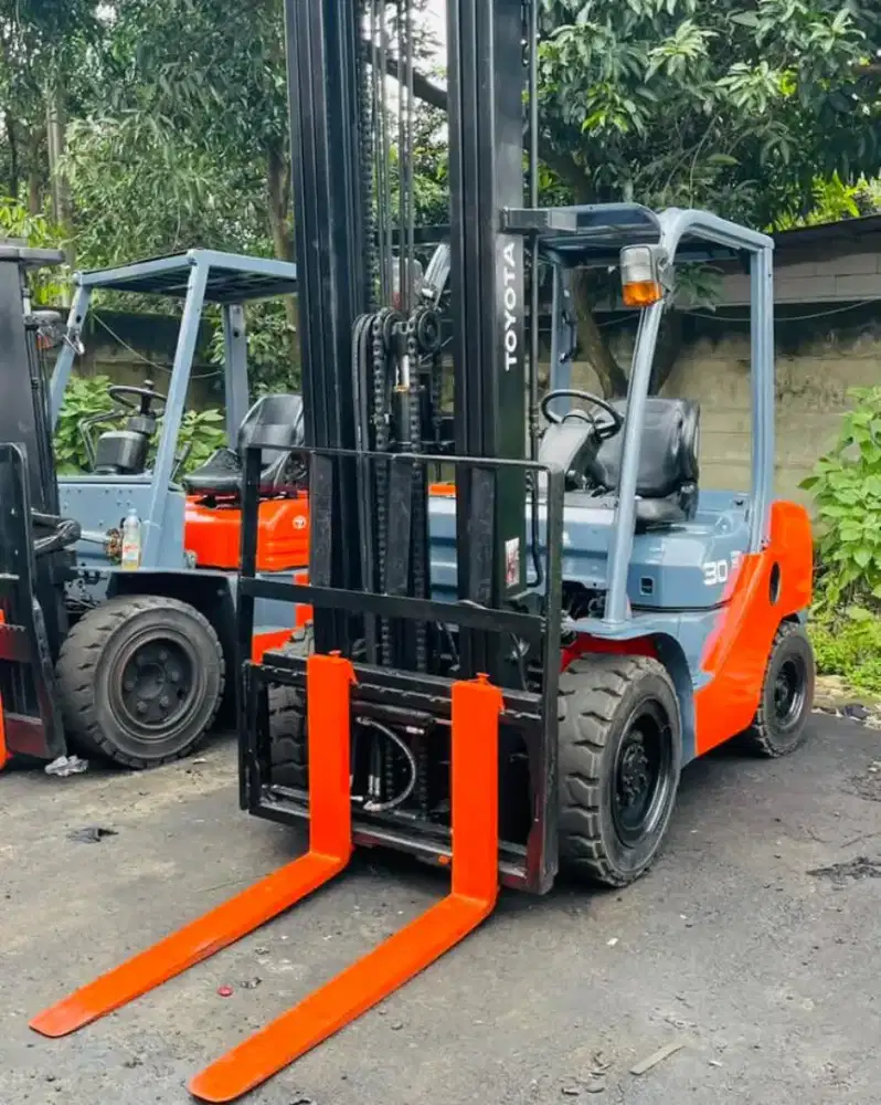 Forklift Toyota 3 Ton,Manual,Threelift 5 Meter,1DZ-II,8FD30,Tahun 2019