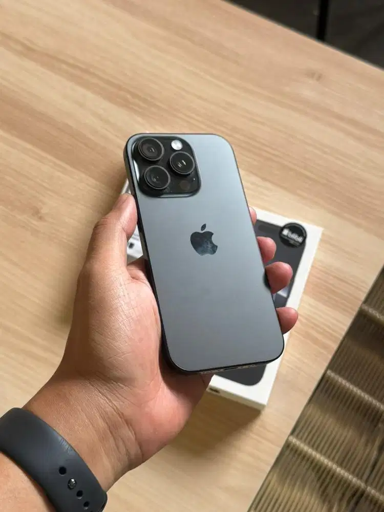 iPhone 16 Pro 128GB Black Titanium Garansi Resmi Indonesia