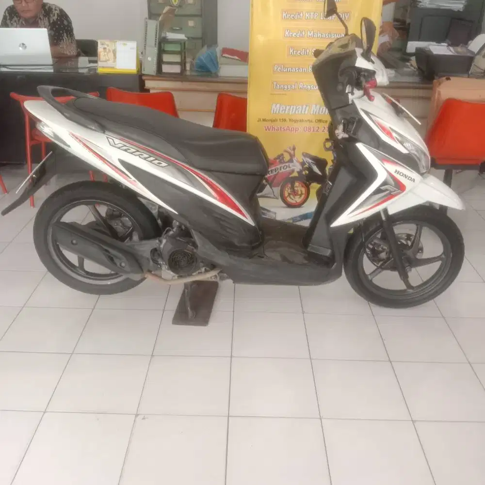 HONDA VARIO 110 FI TH 2015 KREDIT MOTOR MURAH MOKASE MERPATI MONJALI