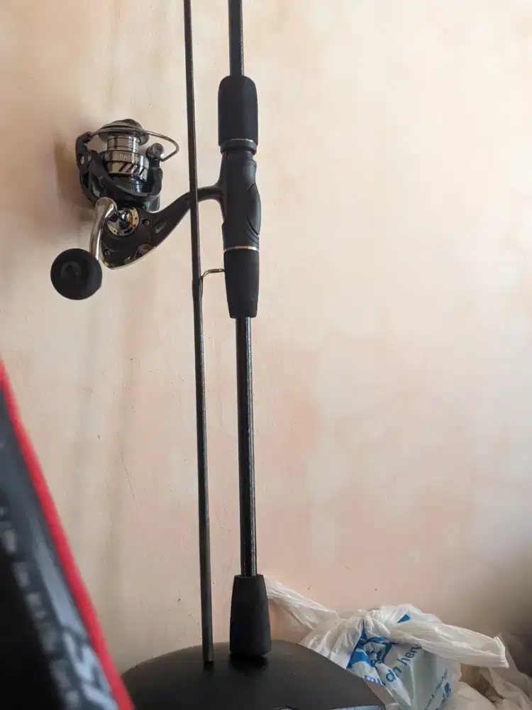 Joran pancing 1.80m dan Katrol Besi 1000 BARU