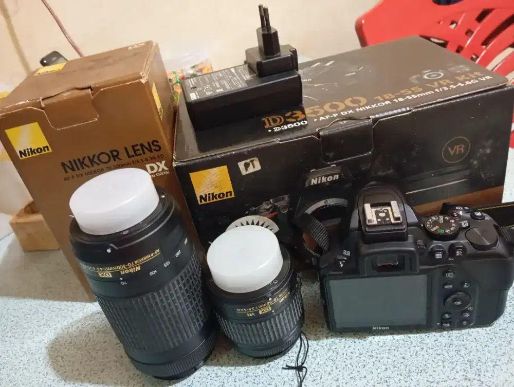 Nikon D3500 + lensa 70-300MM