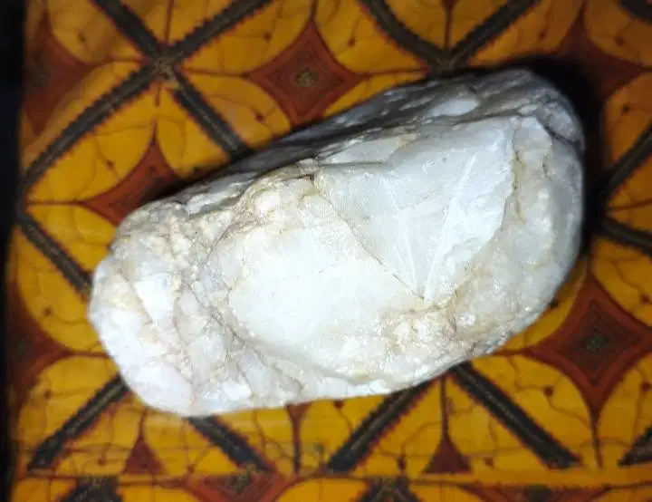 Natural shapire putih, white shapire