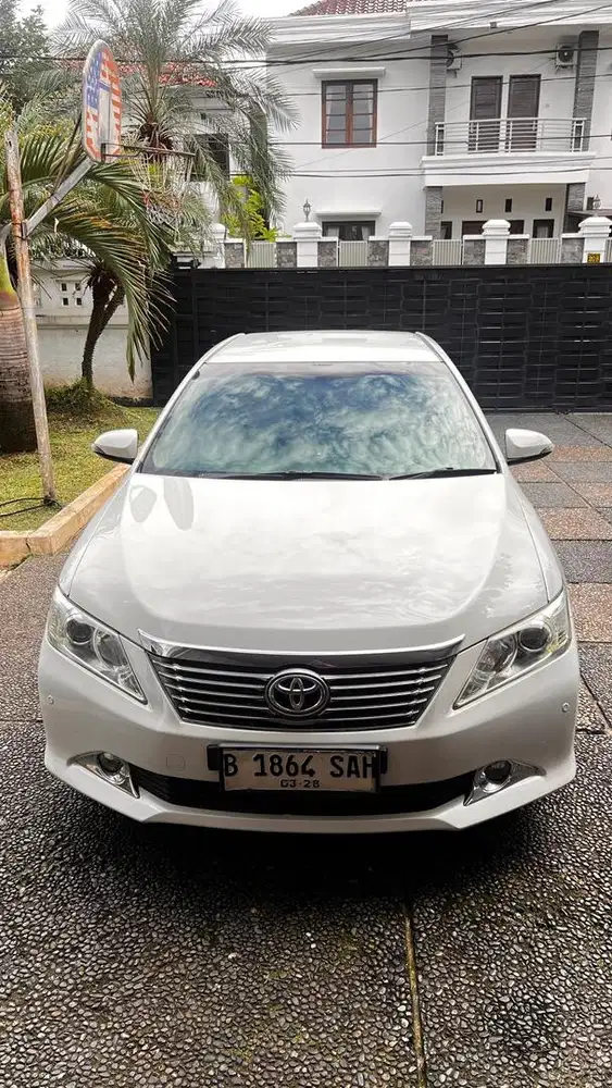 Toyota Camry V 2013