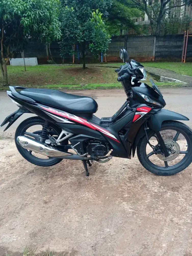 Honda Revo X CW 2023 like new pajak paru bayar 02-2027