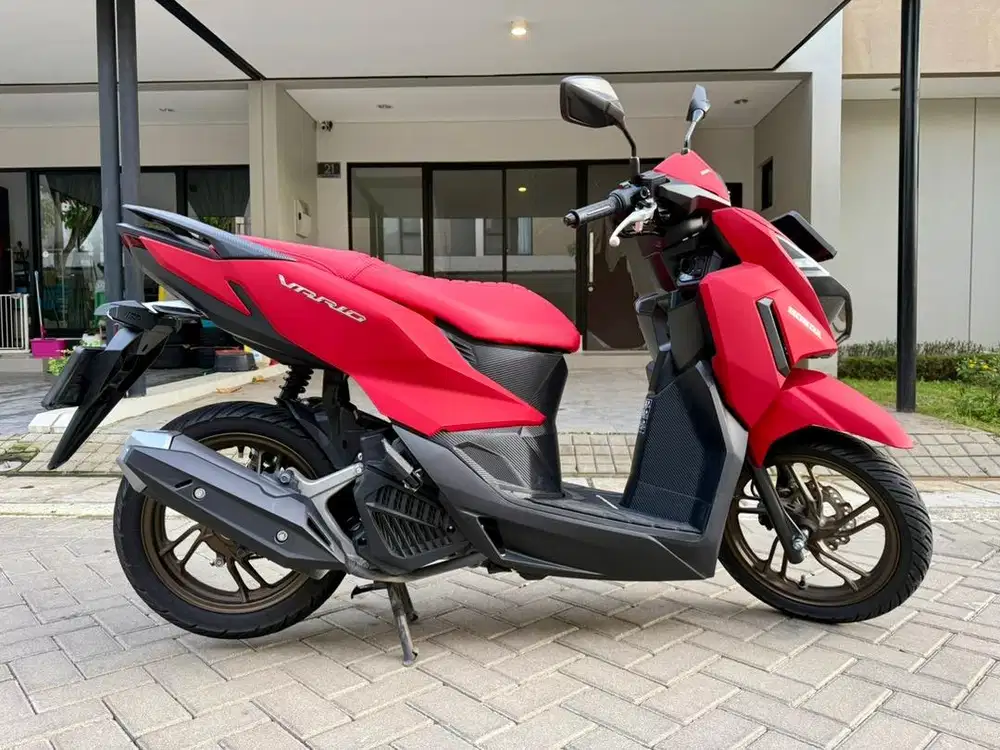 HONDA VARIO 125 CBS ISS DES 2025 RED DOFF