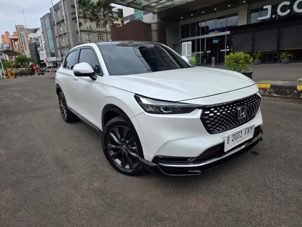 LOW KM‼️LIKE NEW‼️Honda HRV RS TURBO 1.5 AT 2022 - SERVICE RECORD