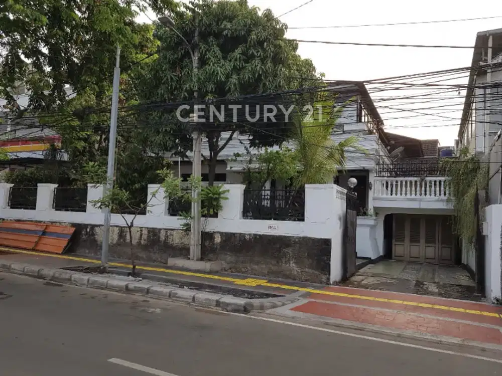 Dijual Rumah Di Kawasan Bisnis Dan Strategis Di Tebet Jaksel