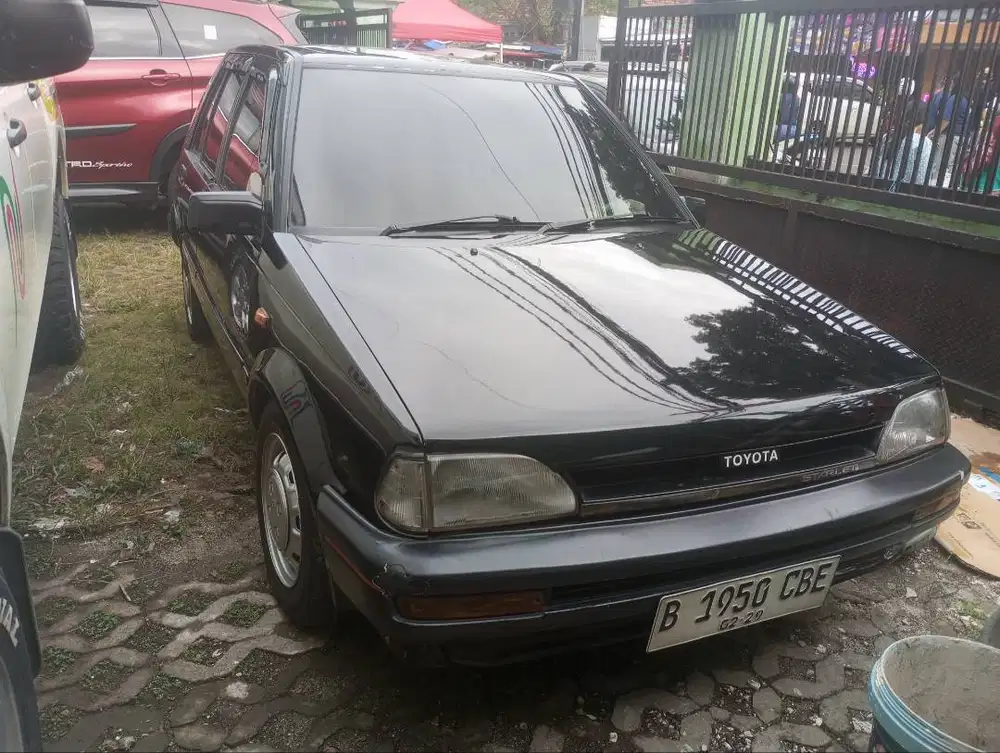 Starlet kotak 1989