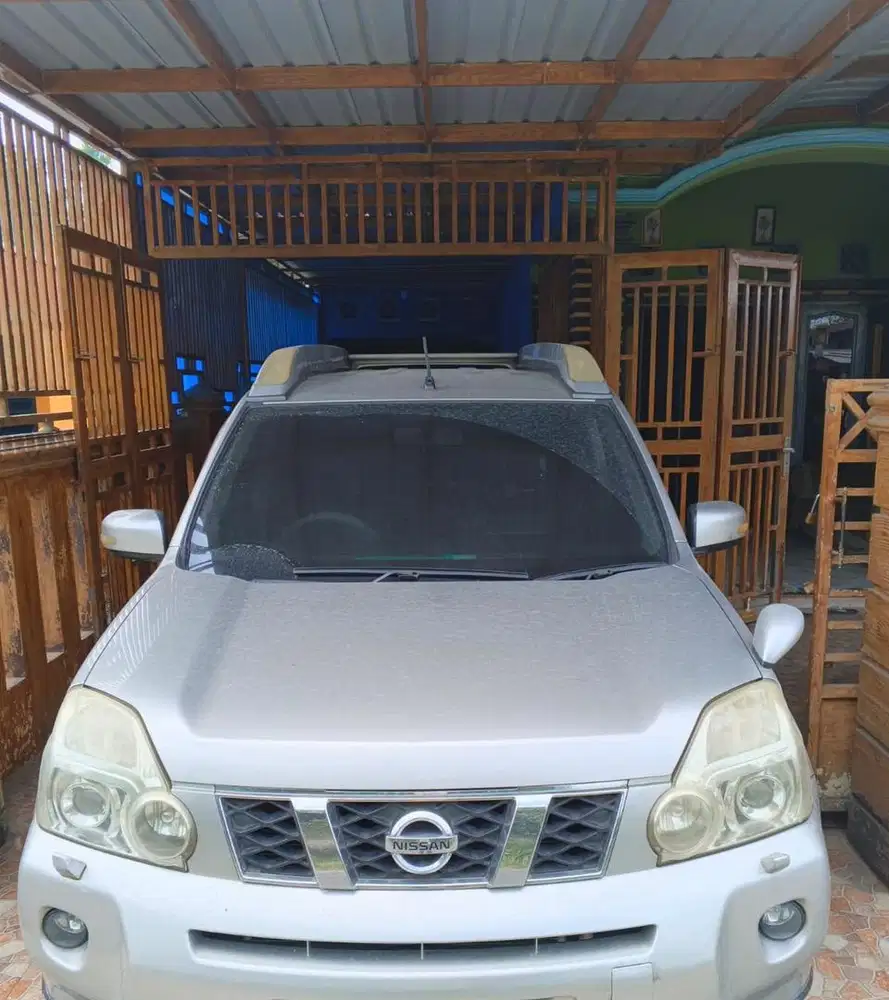 Nissan Xtrail Metik 2.5 XT Bensin 2008