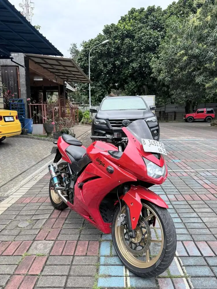 BU Termurah Kawasaki Ninja 250 Karbu 2010 Full Original 2011 Ninbu