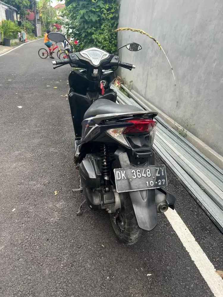 jual vario 125 iss Tahun 2014  barang mulus tinggal pake pajak on