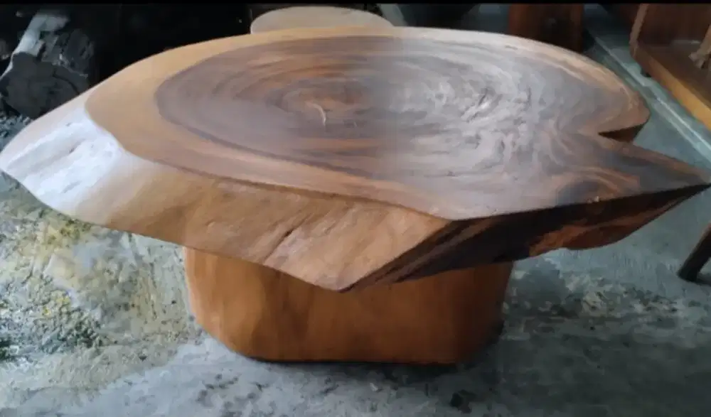 Meja kayu utuh antik alami