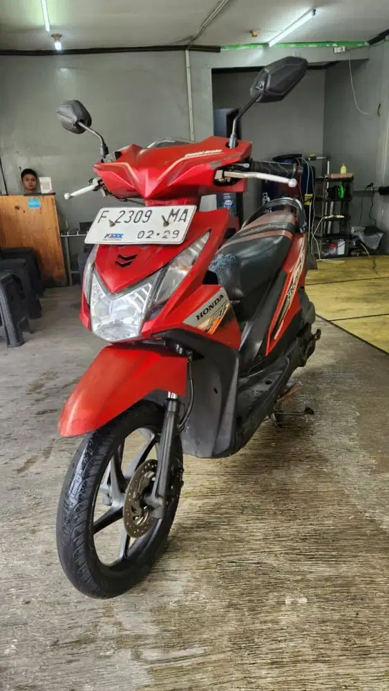 Honda Beat FI 2014 Merah - Motor Matic