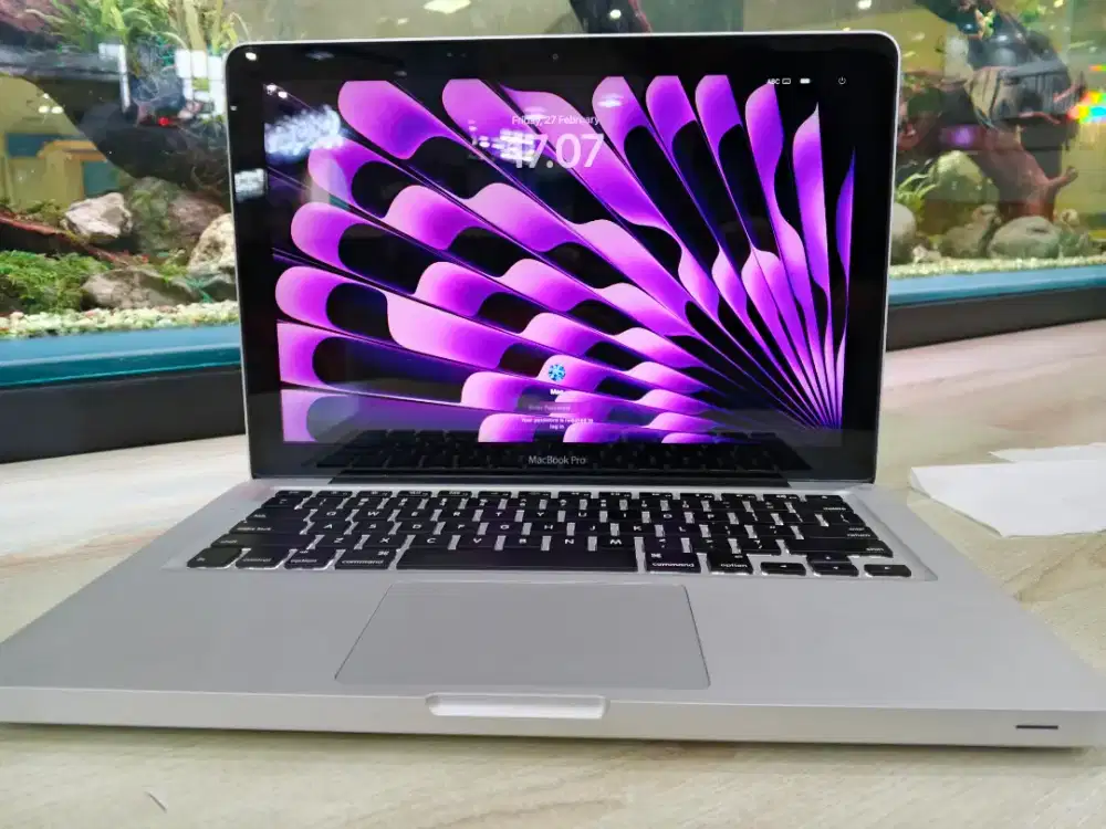 Macbook Pro i5 Ram 8GB SSD Batere Awet