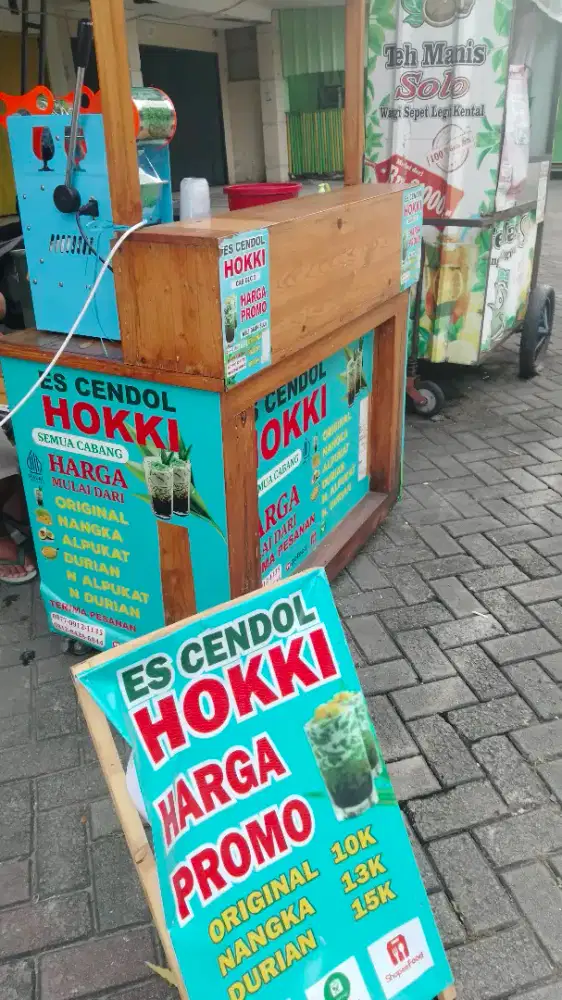 Di butuhkan karyawati