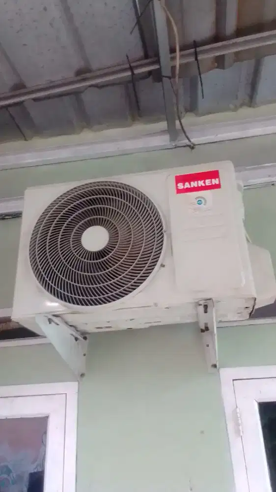 AC sanken 1/2 PK ,lowwat R3, termasuk pasang