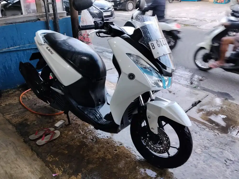 dijual Yamaha Lexi 2018 super mulus