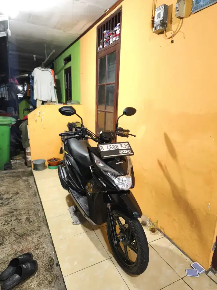 Bissmillah dijual motor Honda beat street 2018