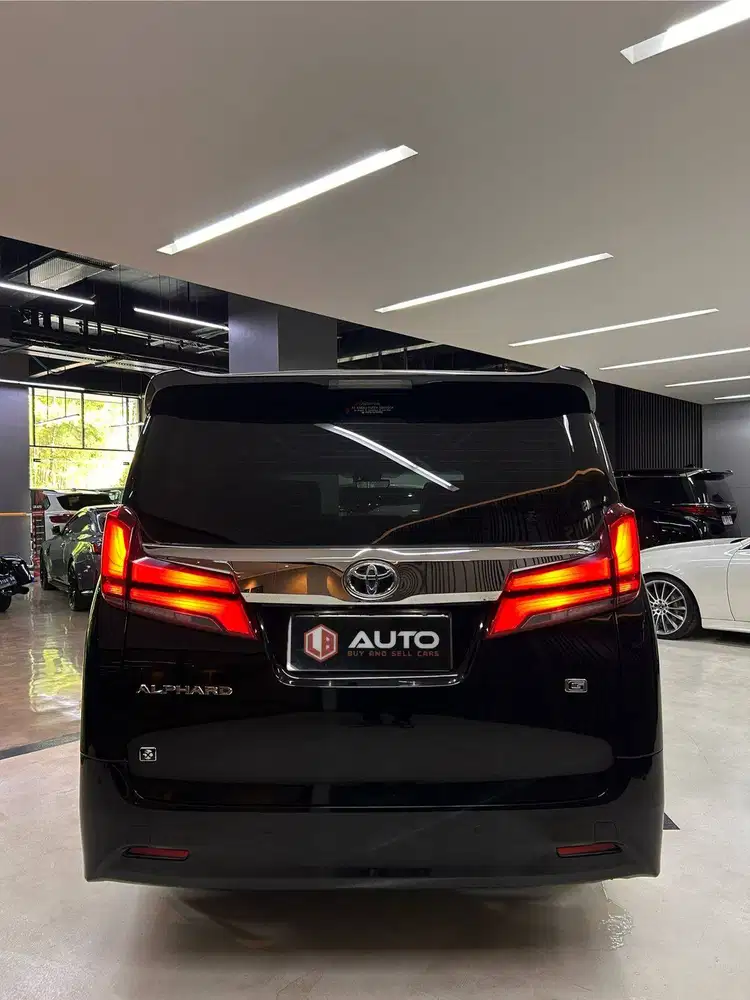 Toyota Alphard 2.5 G TSS ATPM 2023 Hitam Km24rb Nik 2022 B2978UII