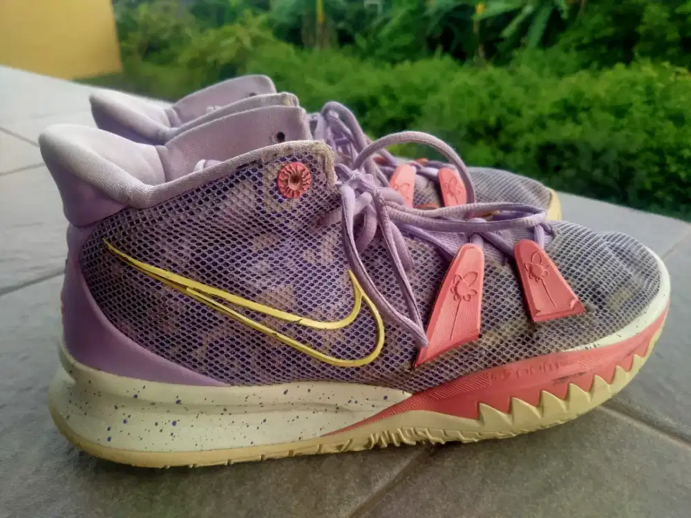 Nike Kyrie 7 sz 44