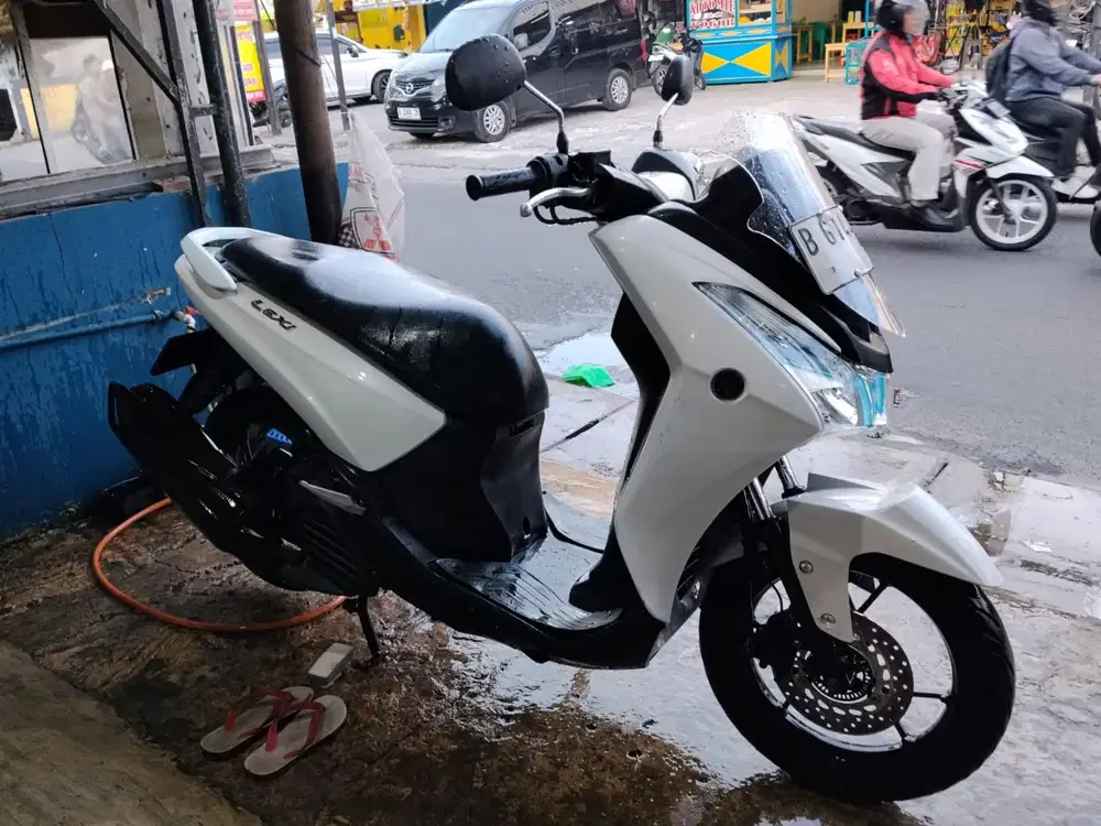 DIJUAL CEPAT YAMAHA LEXI 2018 KONDISI GRES