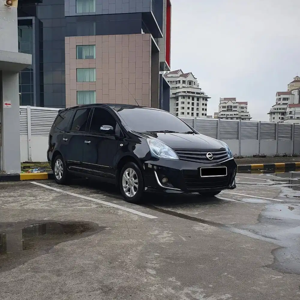 (TDP 30 JT) LOW KM 76 RB ! NISSAN GRAND LIVINA XV ULTIMATE A/T HITAM !