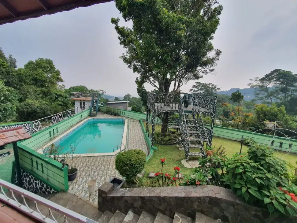 Jual VILLA LUAS dengan KOLAM RENANG Private Pool harga SUPER MURAH di Bandung