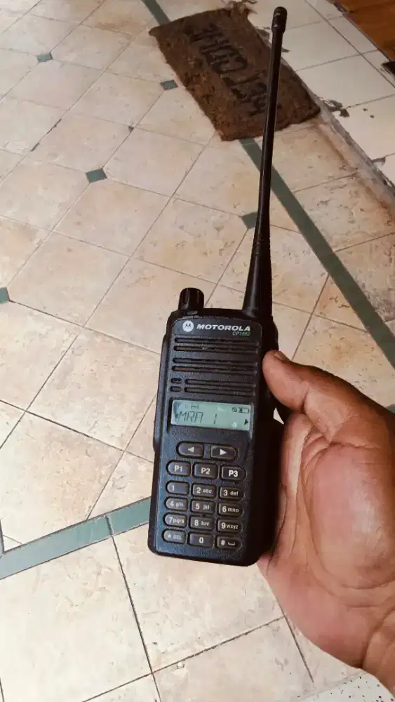 HT Motorola CP1660. 