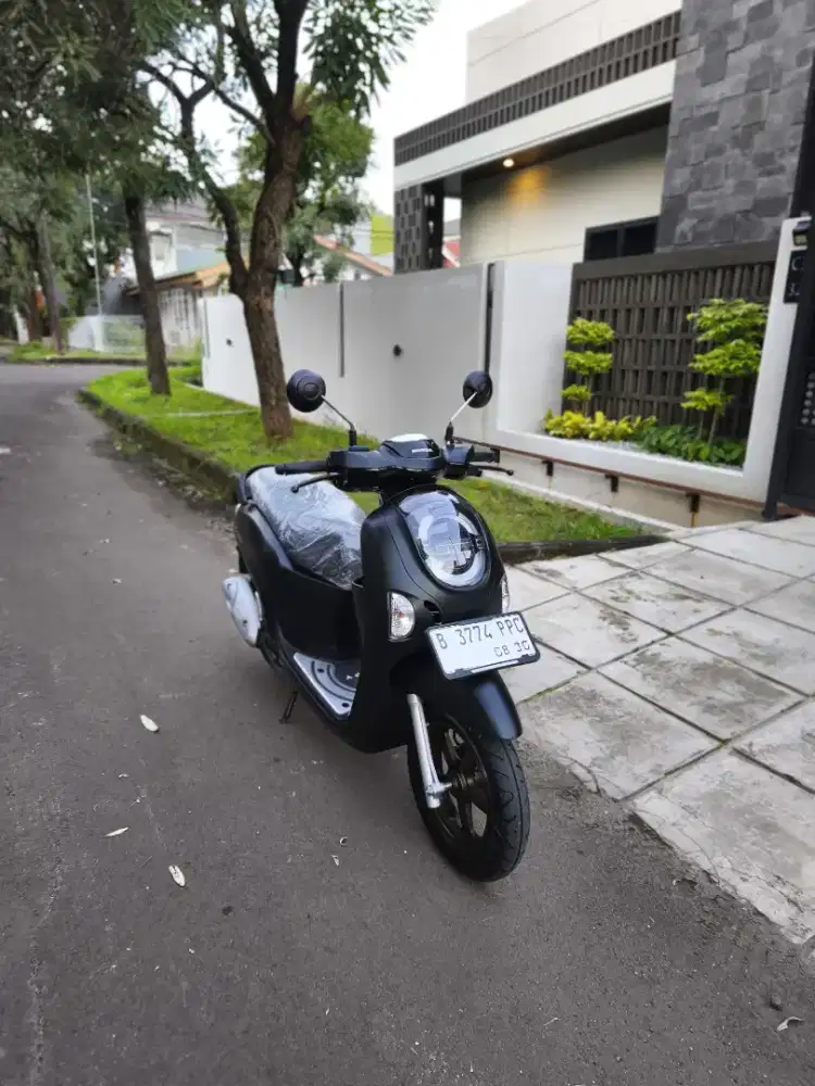 Bissmillah dijual motor Honda Scoopy like new 2025