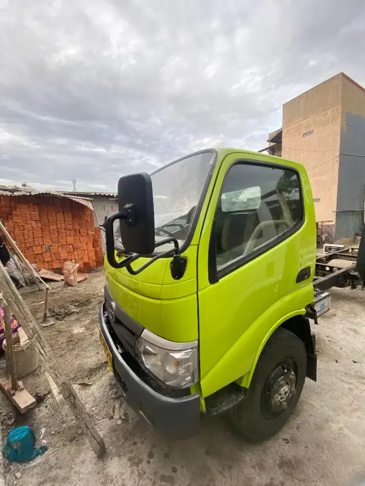 DUMP TRUCK HINO DUTRO TAHUN 2022 SURAT LENGKAP