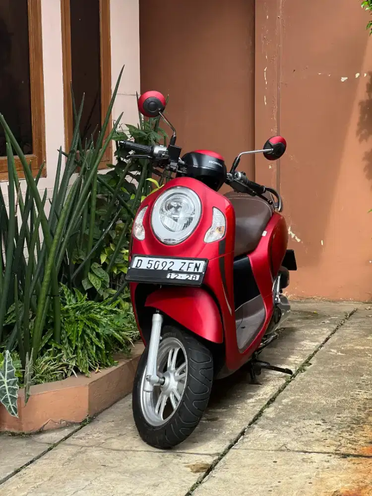 scoopy stylish 2023