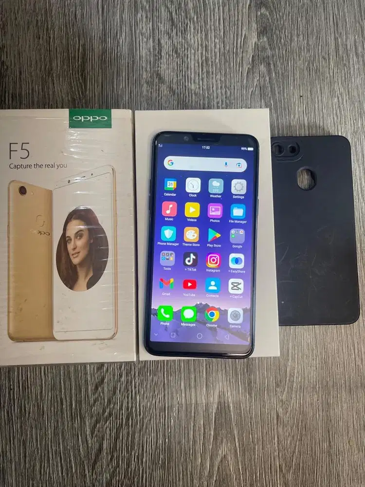 Jual oppo f5 , normal, no minus, lengkap box