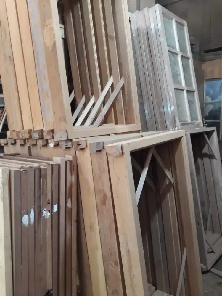 Dijual kusen pintu,jendela dll dari bahan kayu oven