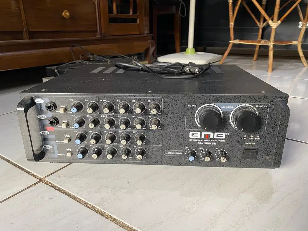 Amplifier BMB DA 1600 SE Stereo Mixing Amplifier